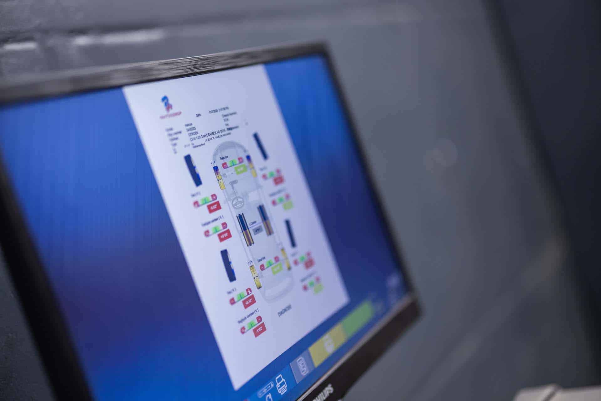 Tesla diagnoseudstyr hos EV Teknik ApS