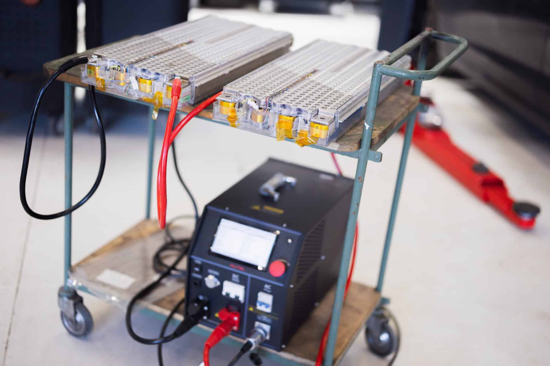 Teknisk måleudstyr og batteritester til elbil service